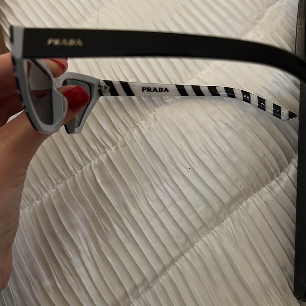 Brand new Prada glasses - Picture 3 of 3